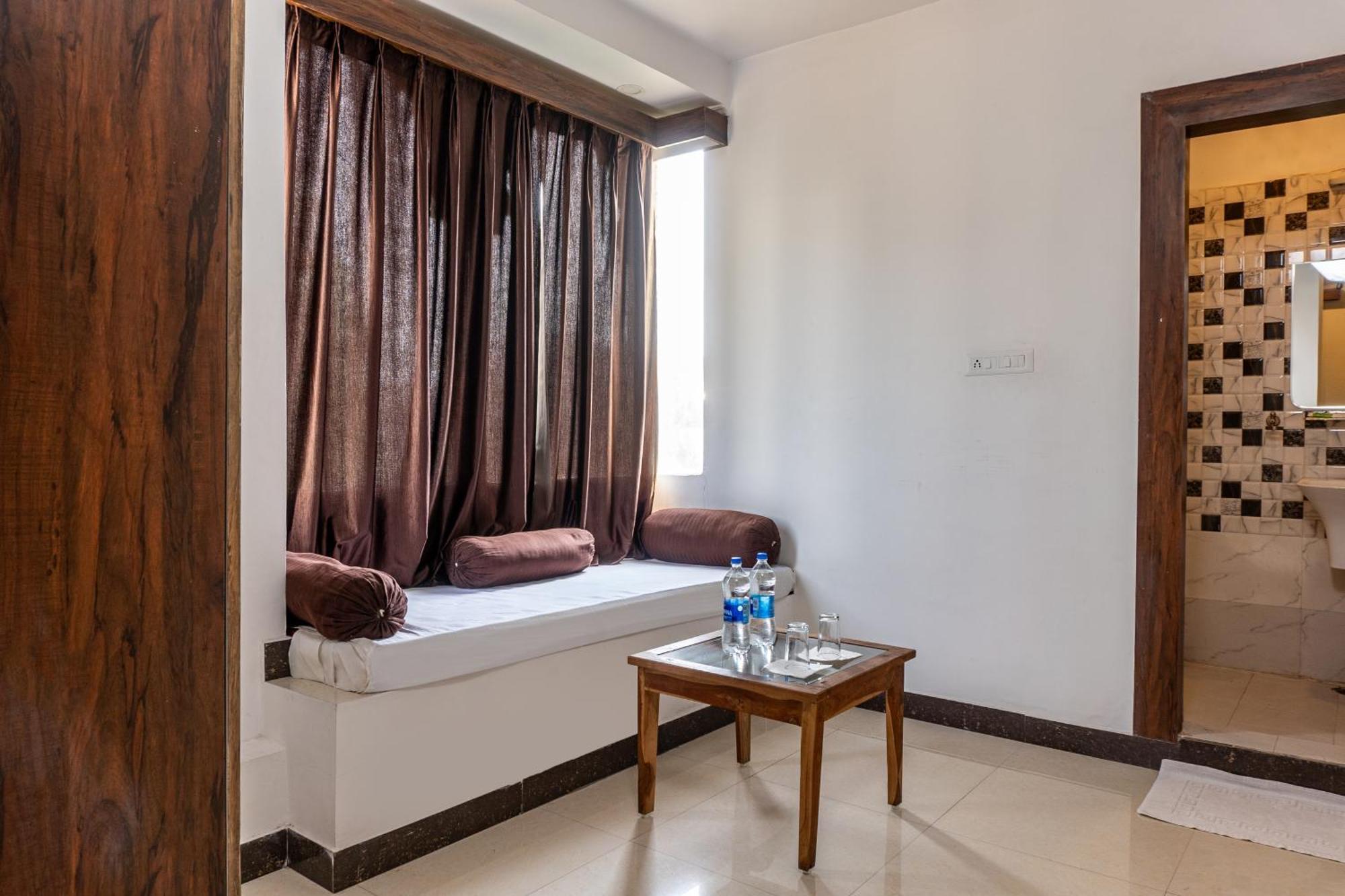 Hotel Treebo Spirit Residency Udaipur Exterior foto